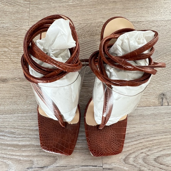 Cognac crock square toe ankle strap heel. EU 36=US 5. - Picture 7 of 8